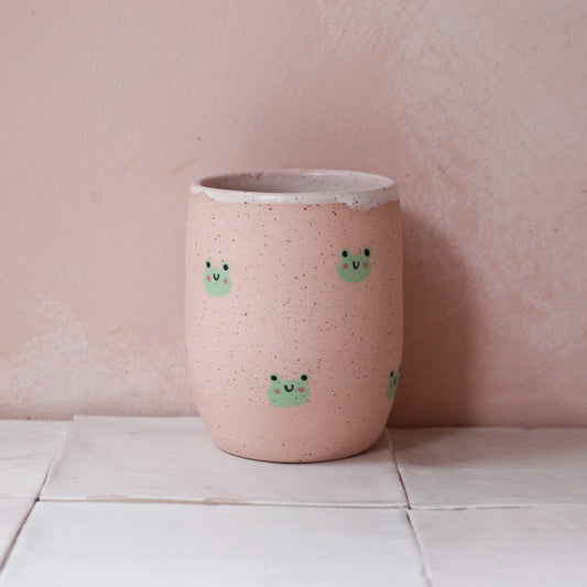 frog cup