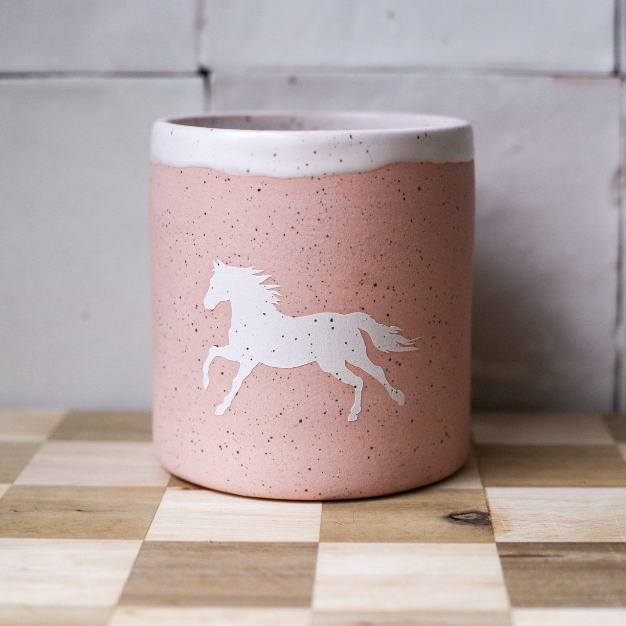 horse tumbler in pink