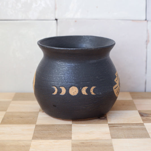 mystyical cauldron planter *not food safe*